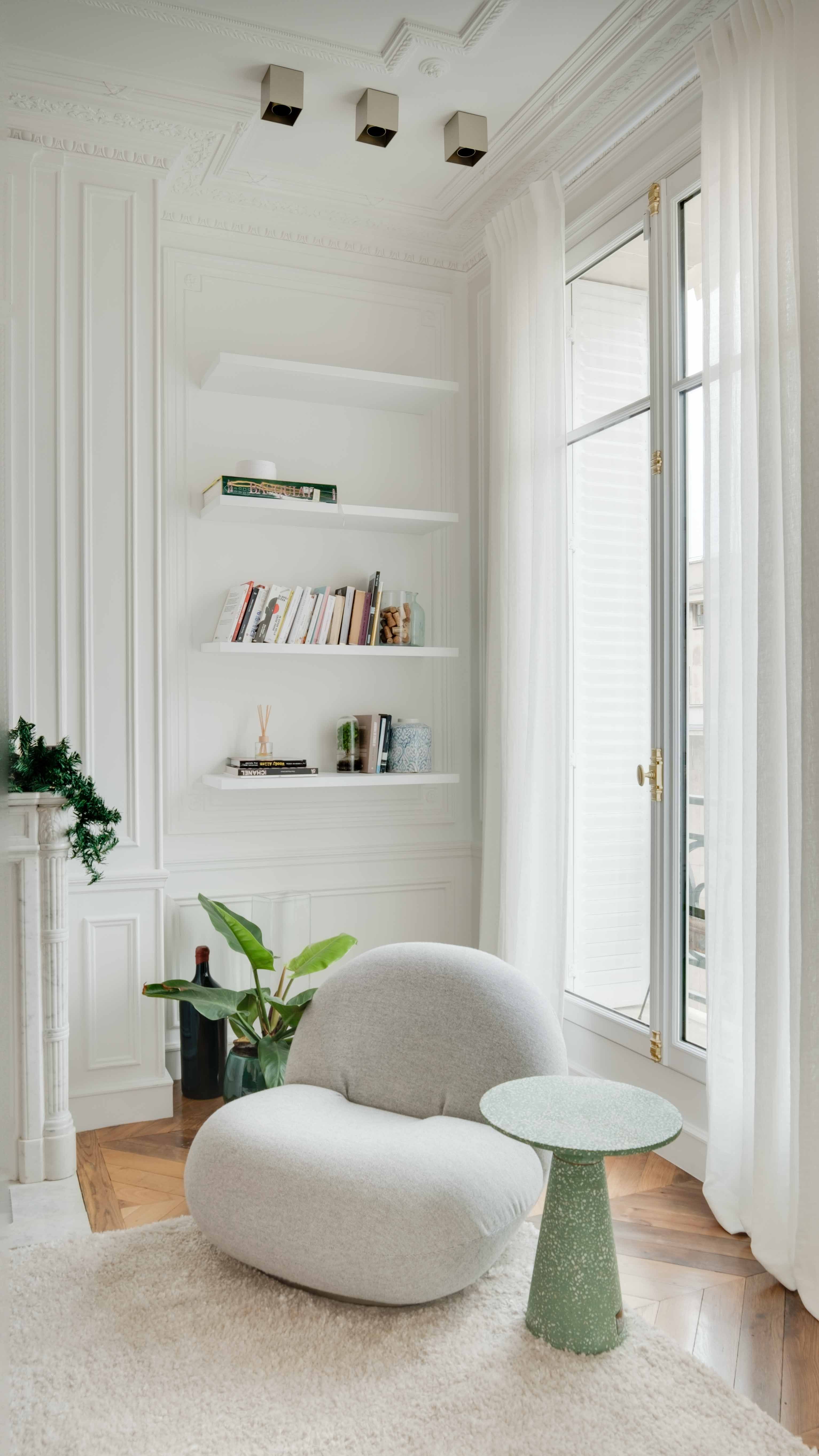 Salon cosy, bougies, coussins